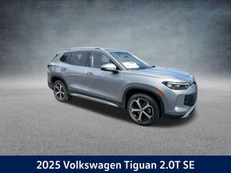New 2025 Volkswagen Tiguan SE video 2