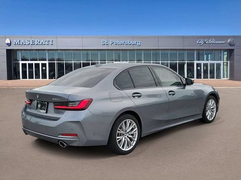 Used 2023 BMW 330i xDrive Sedan w/ Premium Package AWD/4WD image 4