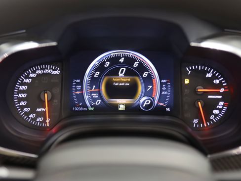 Used 2015 Chevrolet Corvette Z06 w/ 3LZ Preferred Equipment Group image 21
