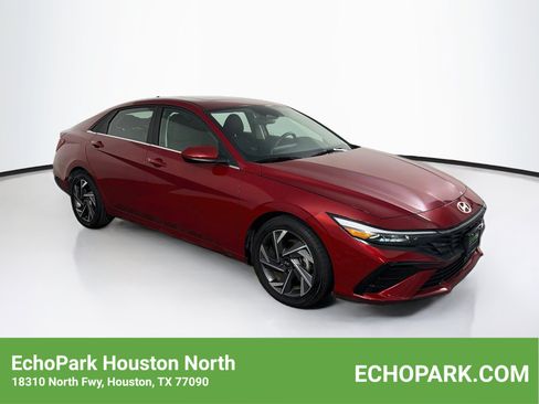Used 2025 Hyundai Elantra SEL FWD image 1