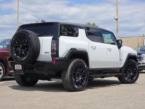 Used 2024 GMC Hummer EV 2X w/ LPO, Illumination Package AWD/4WD image 18