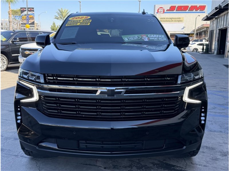 Used 2022 Chevrolet Suburban RST w/ Max Trailering Package AWD/4WD image 2