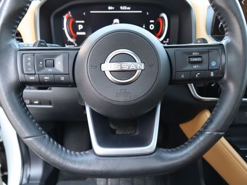 Used 2023 Nissan Rogue Platinum w/ Platinum Premium Package FWD image 12