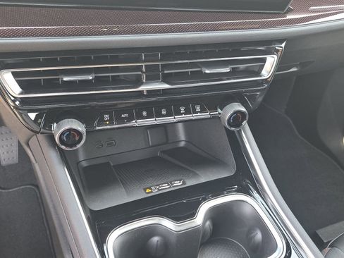 New 2026 Chevrolet Traverse RS FWD image 12
