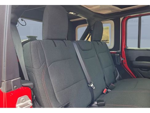 Used 2024 Jeep Wrangler Unlimited Rubicon AWD/4WD image 19
