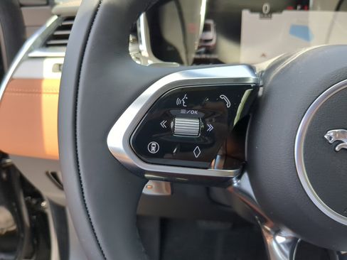 New 2026 Jaguar F-PACE R-Dynamic S image 27