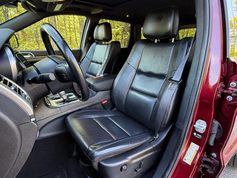 Used 2021 Jeep Grand Cherokee Limited image 16