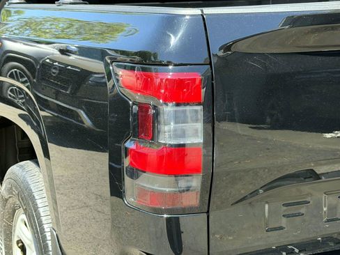 Used 2023 Nissan Frontier S w/ Technology Package AWD/4WD image 10