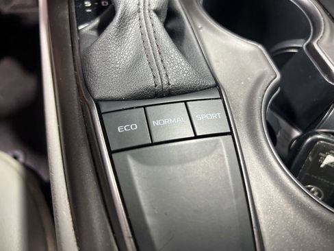 Used 2024 Toyota Camry SE image 23