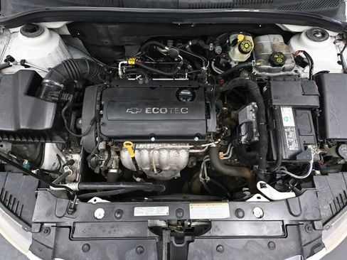 Used 2016 Chevrolet Cruze LS image 40