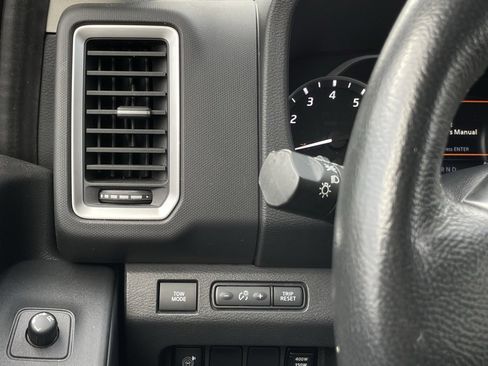 Used 2022 Nissan Frontier SV image 13