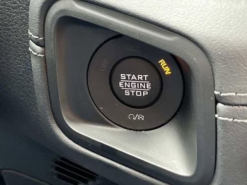 Certified 2025 Jeep Wrangler Unlimited Sahara AWD/4WD image 32