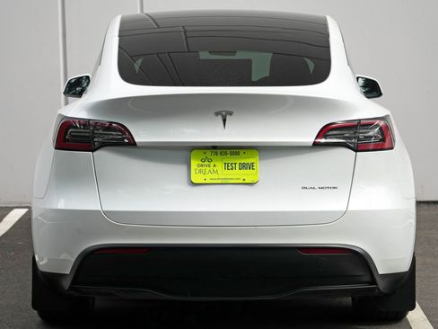 Used 2023 Tesla Model Y Long Range AWD/4WD image 51
