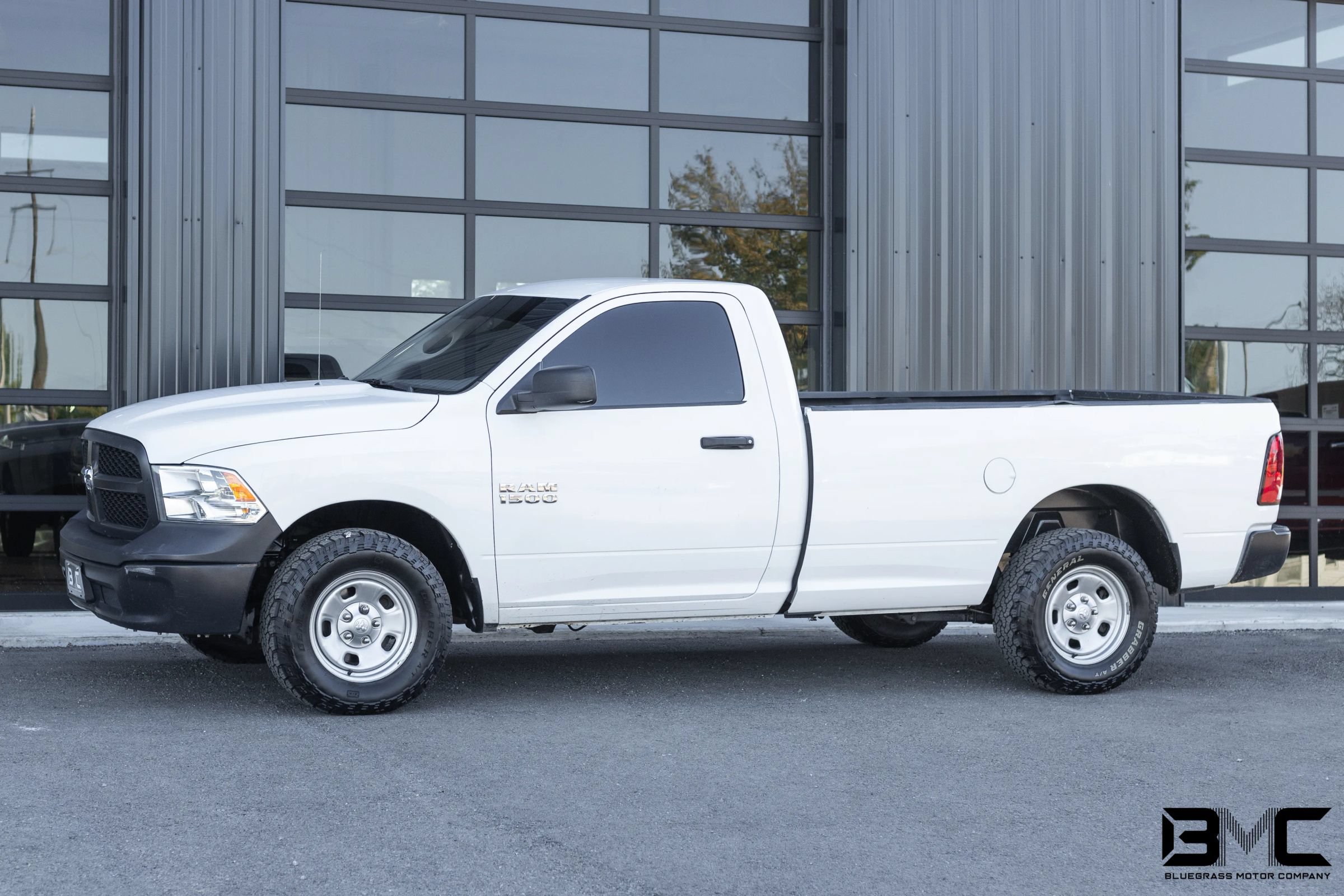 Used 2017 RAM 1500 Tradesman AWD/4WD image 3