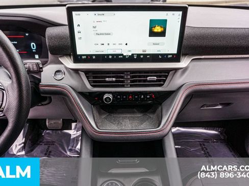 Used 2025 Ford Explorer ST-Line AWD/4WD image 41