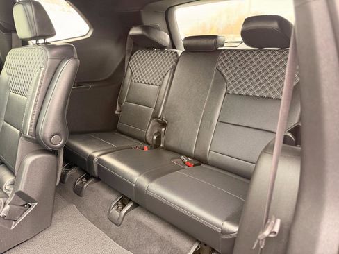 Used 2025 GMC Acadia Denali image 32