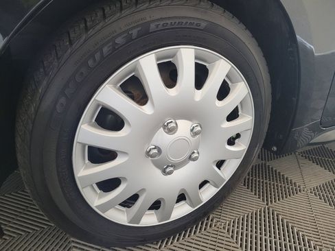 Used 2021 Toyota Corolla LE FWD image 31
