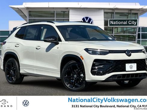 New 2026 Volkswagen Tiguan SE R-Line image 1