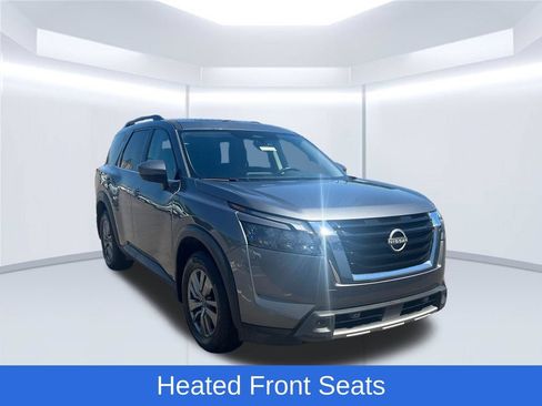 Used 2024 Nissan Pathfinder SV AWD/4WD image 9