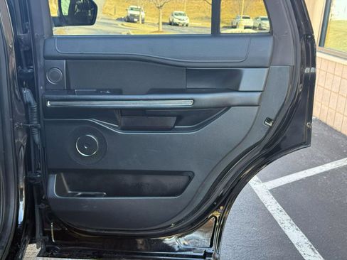 Used 2018 Ford Expedition XL w/ Fleet Convenience Package image 23