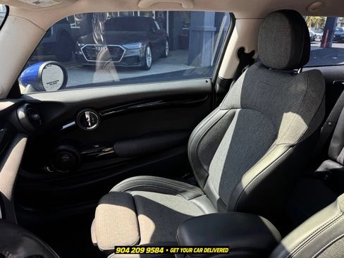 Used 2019 MINI Cooper S w/ Premium Package FWD image 17