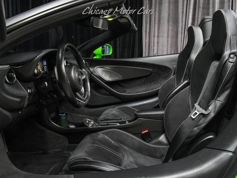 Used 2018 McLaren 570S Spider RWD image 19
