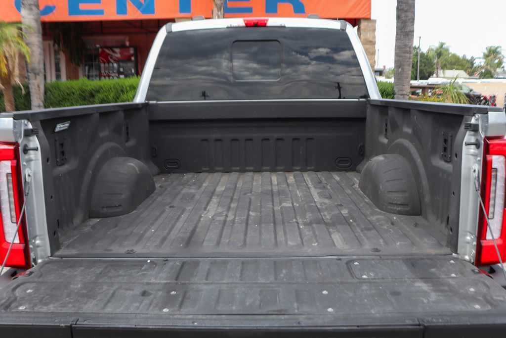Used 2024 Ford F250 Platinum AWD/4WD image 8