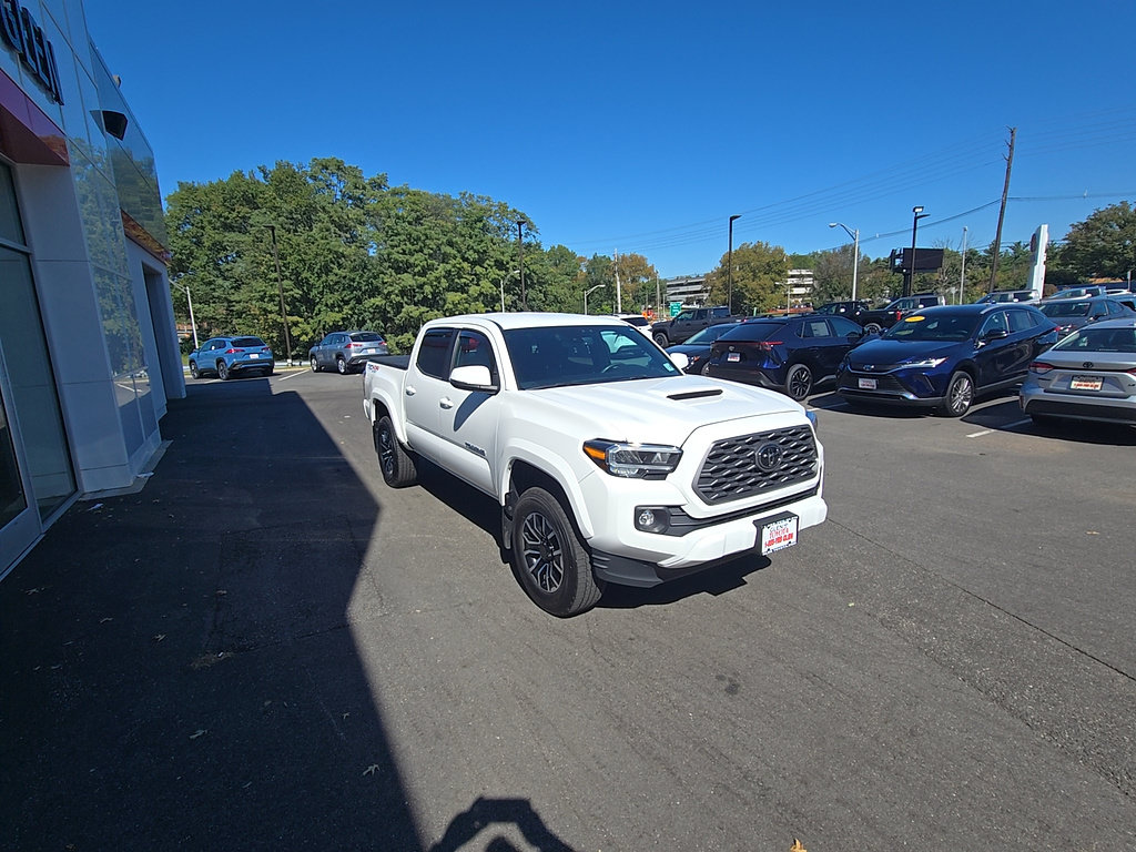 Certified 2023 Toyota Tacoma TRD Sport AWD/4WD image 3