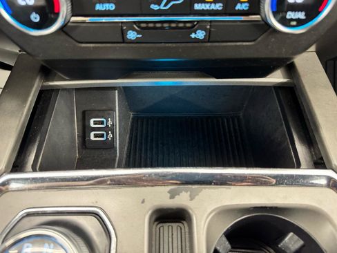Used 2019 Ford Expedition Max XLT AWD/4WD image 25