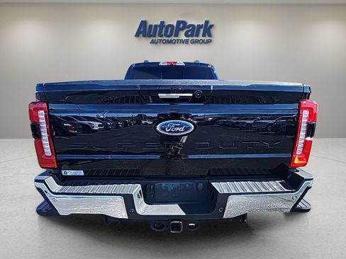 Certified 2023 Ford F250 Lariat w/ Lariat Ultimate Package AWD/4WD image 7