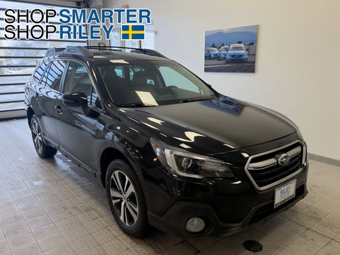 Used 2018 Subaru Outback 2.5i Limited image 1