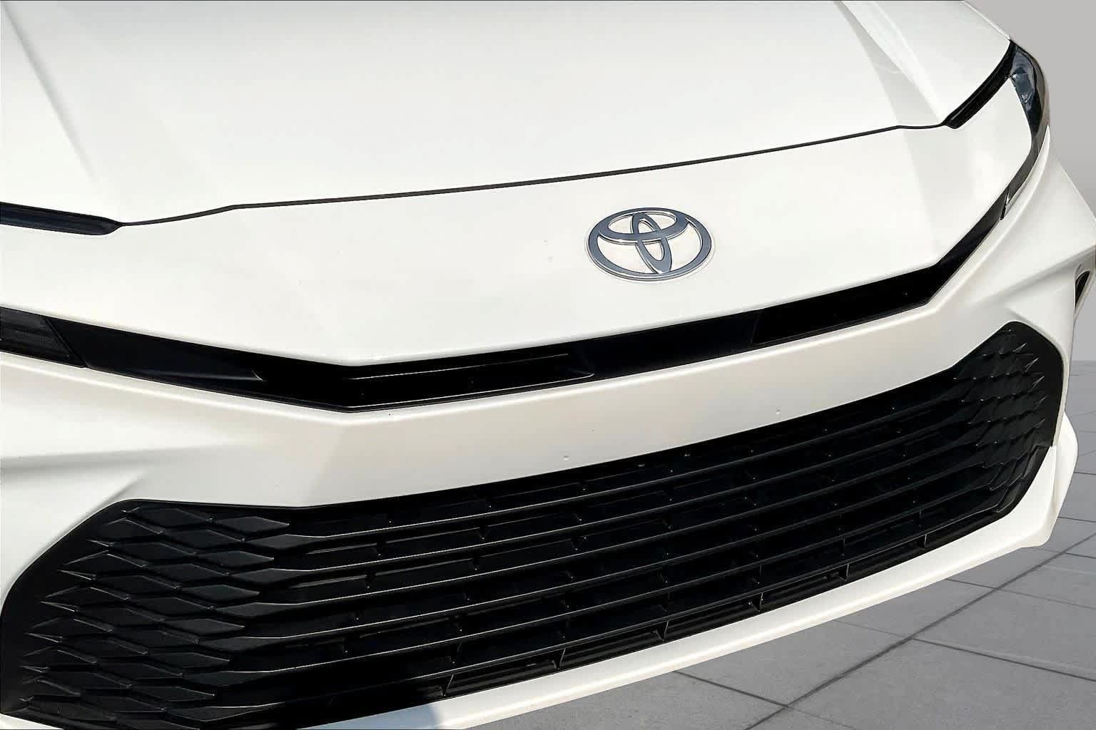 Used 2025 Toyota Camry LE w/ Convenience Package AWD/4WD image 57