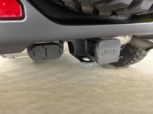 Used 2023 Jeep Wrangler Unlimited w/ Cold Weather Group AWD/4WD image 10