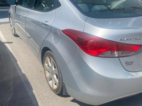 Used 2013 Hyundai Elantra Limited w/ Technology Pkg FWD image 4