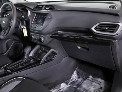 Used 2022 Chevrolet TrailBlazer LS FWD image 42