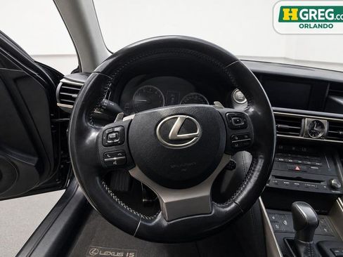 Used 2019 Lexus IS 300 w/ Premium Package RWD image 11