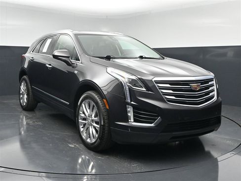 Used 2017 Cadillac XT5 Premium Luxury AWD/4WD image 3