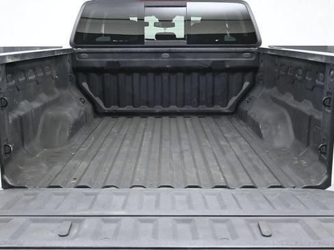 Used 2024 Chevrolet Colorado LT w/ LT Convenience Package AWD/4WD image 14