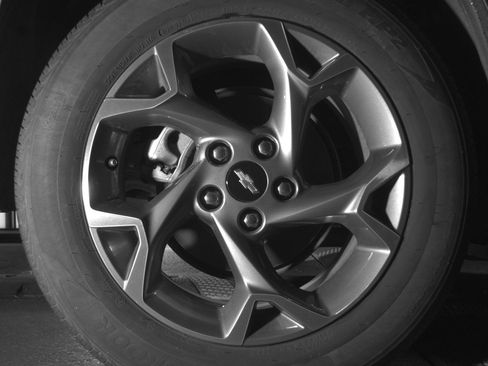 Used 2025 Chevrolet Trax LT w/ LT Convenience Package FWD image 15