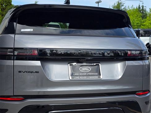 New 2026 Land Rover Range Rover Evoque Dynamic SE image 9