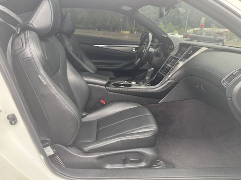 Used 2020 INFINITI Q60 3.0t Luxe RWD image 16