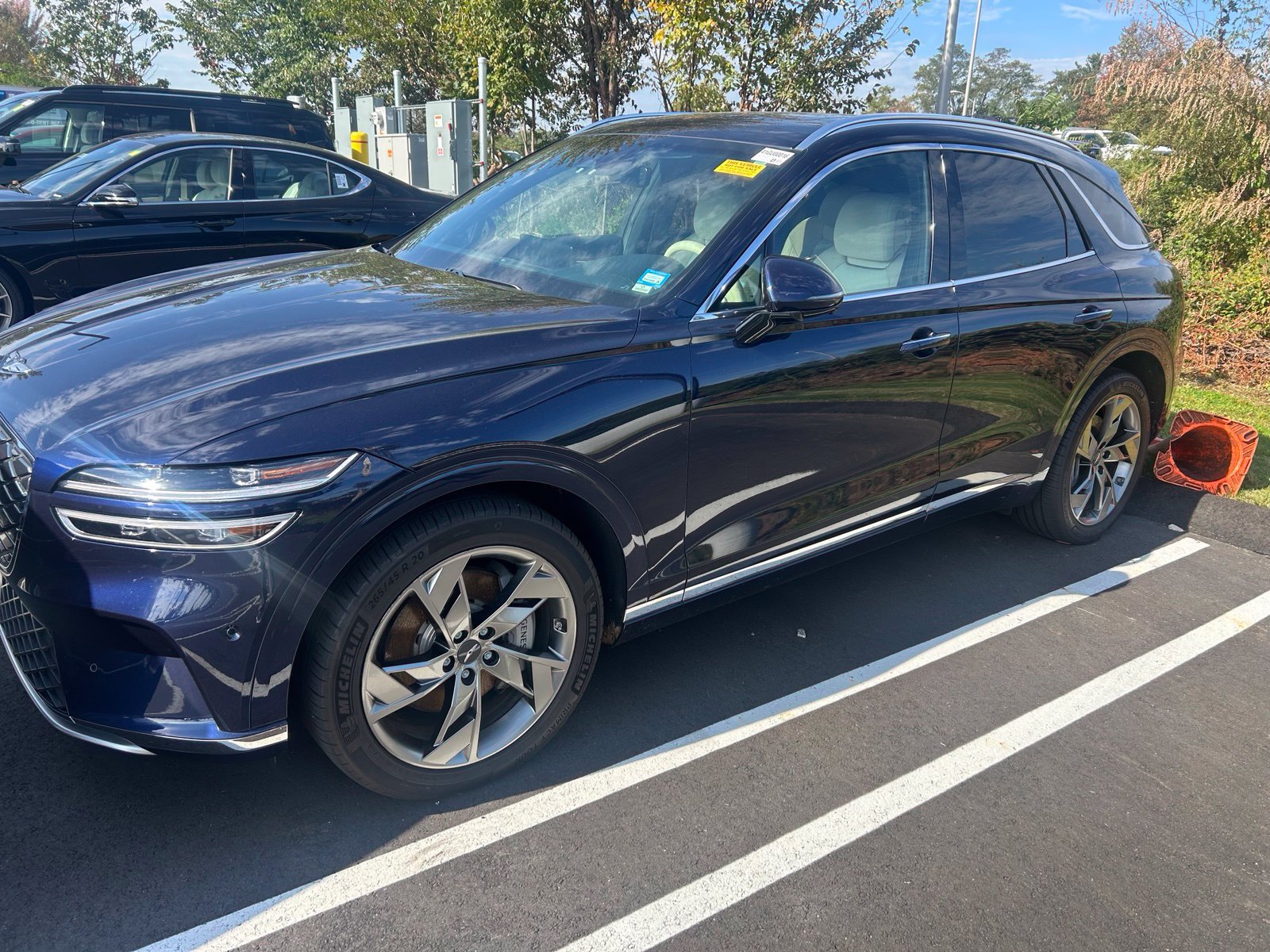 Used 2024 Genesis Electrified GV70 AWD/4WD image 2