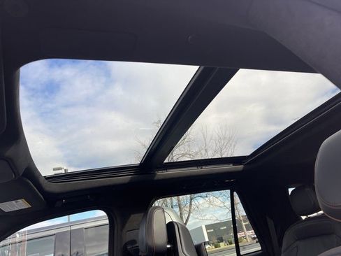 Used 2025 Lincoln Navigator L Black Label image 10