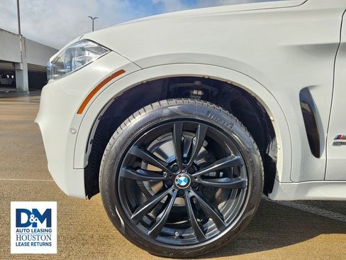 Used 2019 BMW X6 sDrive35i w/ M Sport Package image 4