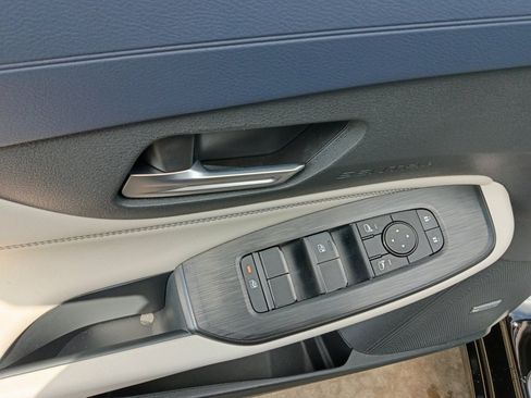 Used 2026 Nissan Sentra SL w/ Floor Mat Package FWD image 32