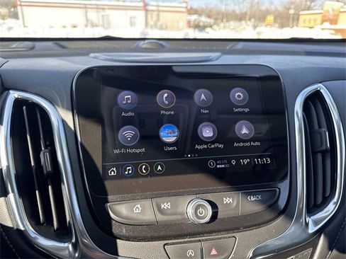 Used 2023 Chevrolet Equinox Premier image 17