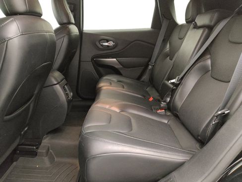 Used 2021 Jeep Cherokee Latitude Lux AWD/4WD image 18