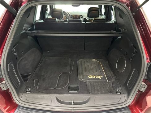 Used 2019 Jeep Grand Cherokee Altitude AWD/4WD image 15