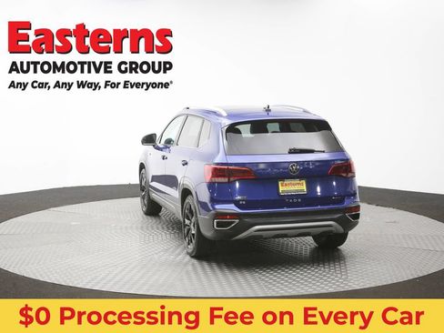 Used 2022 Volkswagen Taos SE w/ Panoramic Sunroof Package AWD/4WD image 66