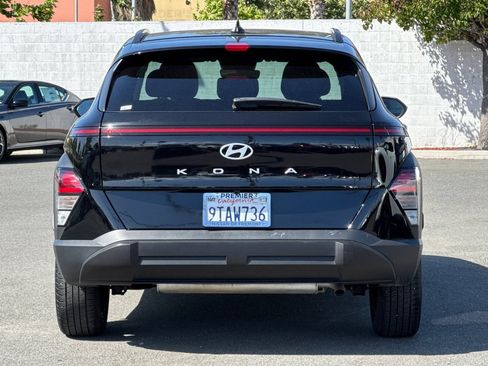 Used 2025 Hyundai Kona SEL FWD image 5